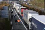 Chauffører over hele landet blokerer trafikken. Her er det i Kastrup. 