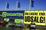 Danske forbrugere vil have det hele med. Selv om vi i mange tilfælde ikke er kreditværdige optager vi lån i rekordstørrelser. 