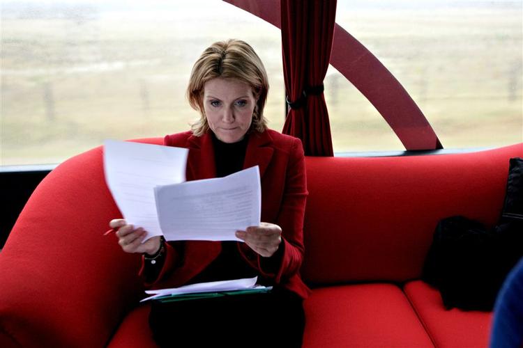 Helle Thorning-Schmidt i valgbussen. 
