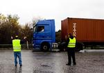 Lastbilschaufførerne er skuffede over, at transportorganisationerne ikke bakker dem op 