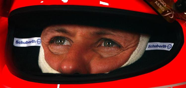 Michael Schumacher er klar til at tage den røde Ferrari-hjelm over hovedet igen. Foreløbig for en enkelt testkørsels skyld. 