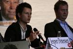 Jesper Petersen (tv.) når 15 paneldebatter i valgkampen, så helt gratis er mandatet ikke. 
