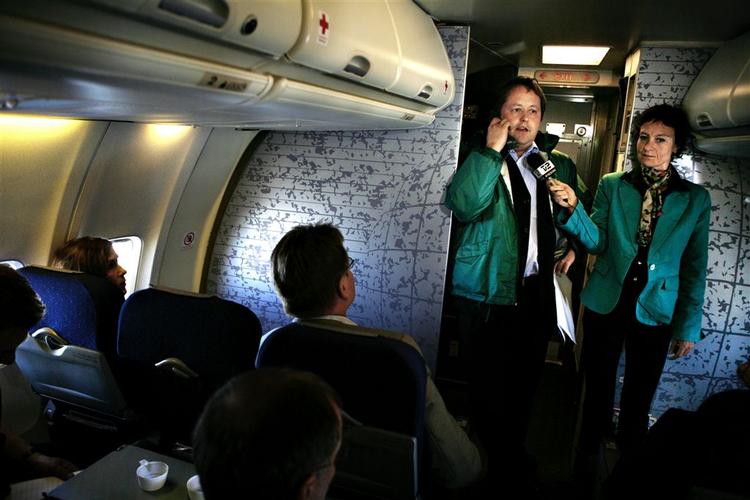 Transportminister Jakob Axel Nielsen (K)var blandt debatørerne på verdens første vælgermøde i luften. 
