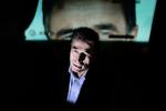 Anders Fogh Rasmussen i sin valgbus på vej til Ålborg. 