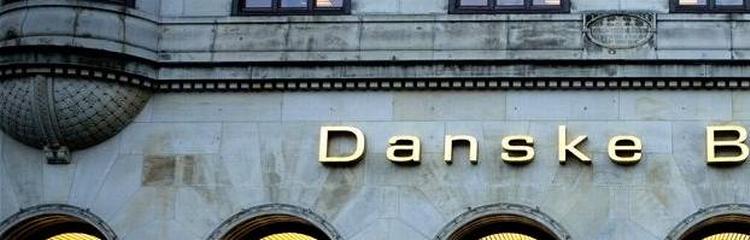 De danske banker strammer renteskruen og indfører skrappere kreditvilkår. 