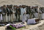 Der bliver bedt for de over 75 mennesker, der blev dræbt, da to selvmordsbomber ramte Baghlan-provinsen i det nordlige Afghanistan i tirsdags. 59 af de døde var skolebørn. 