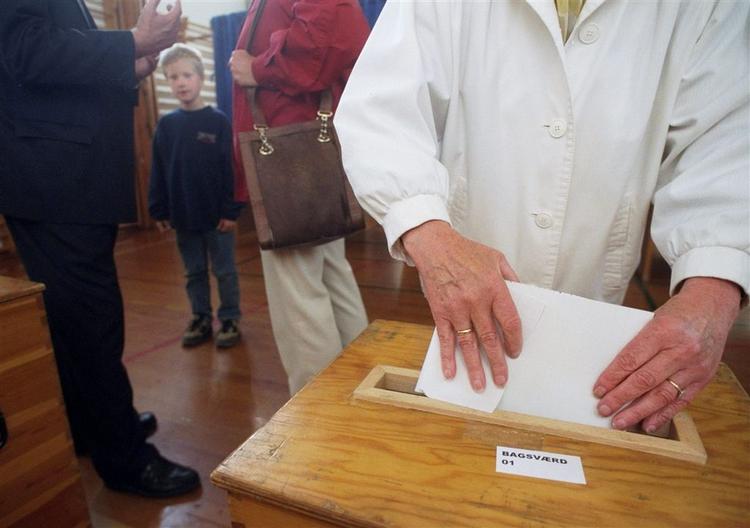 Foghs VKO-regering ser ud til at kunne fortsætte i dagens meningsmålinger.(Arkivfoto) 