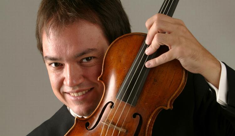 Violinisten Sergej Krylov begyndte at spille, da han var fem år og har siden spillet med de største stjerner inden for klassisk musik. Fredag aften kan han opleves i Radiohusets Koncertsal. 