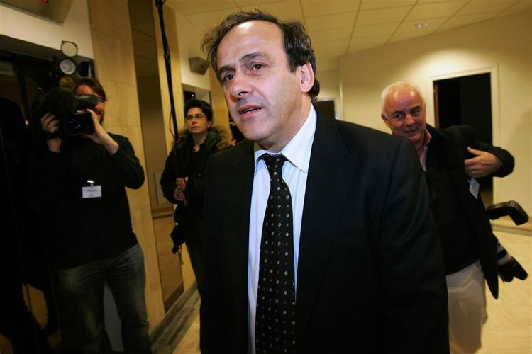 Den franske fodboldlegende Michel Platini skal være ny formand for UEFA, hvis det står til DBU. 