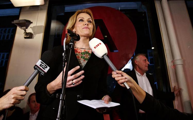 Helle Thorning-Schmidt takkede for opbakningen i Filmhuset, hvor Socialdemokraterne holder fest. 