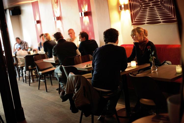 Intet er overladt til tilfældighederne hos Wanna B i Kompagnistræde i København. 
