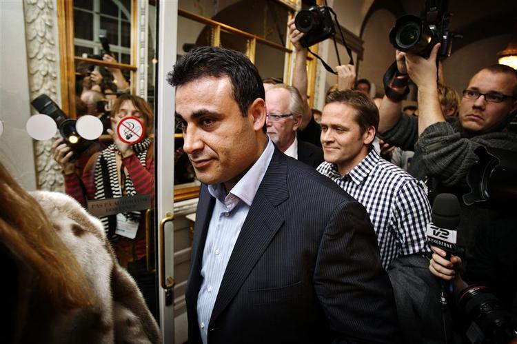 Naser Khader fastholder efter sit møde med statsministeren, at han vil forsøge at holde DF uden for indflydelse. 