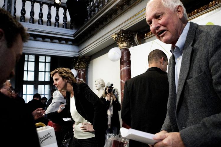 Svend Auken (S) slog sin tidligere partifælle Karen Jespersen (V). 