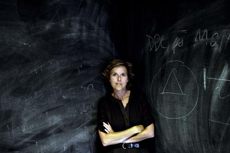 En dame med en (grøn) sag, miljøminister Connie Hedegaard. Hvem ved, måske også snart minister for klima og udvikling (?) 
