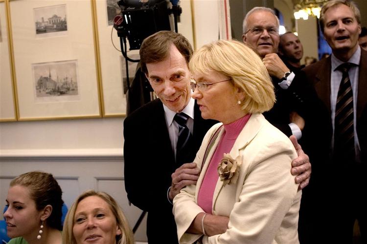 Mogens Camre og Dansk Folkepartis formand Pia Kjærsgaard ved valget til Europaparlamentet i 2004. 