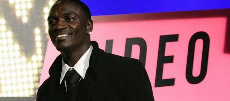 Akon ankommer til MTV Vidoe Music Awards i Las Vegas i september. Kunstneren optrådte til MTV Arabias åbningsshow (arkivfoto). 