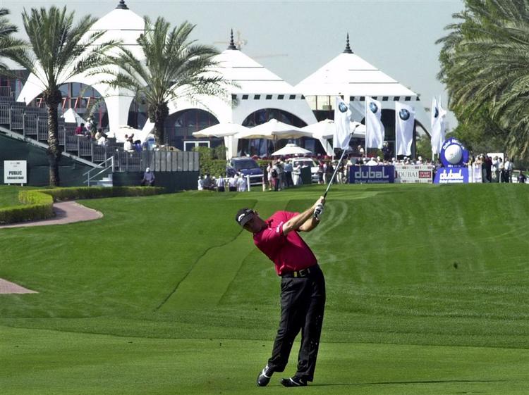 Danmarks mest vindende golfspiller, Thomas Bjørn, bor en del af året i Dubai, hvor der er fantastiske træningsmuligheder. I 2001 vandt han den store Dubai Dessert Classic-turnering foran Padraig Harrington og selveste Tiger Woods. 