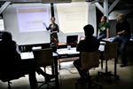 Sådan så det ud, da en af landets sidste gruppeeksamener blev gennemført i sommer på Københavns Universitets landskabsforvaltningsstudie. Også i folkeskolene er gruppeeksamen blevet afskaffet, men folkeskolens brugere vil have den tilbage igen. 