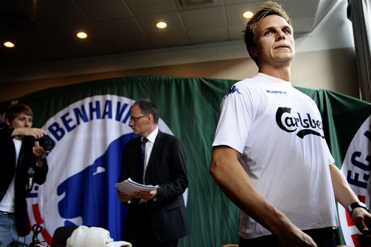 Jesper Grønkjær ved præsentationen i klubben i fjor. 