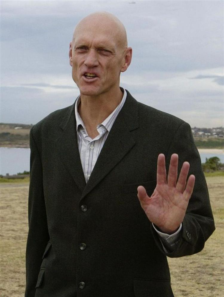 Garrett blev ved valget i 2004 en af Labours spidskandidater og har siddet i parlamentet for partiet siden 2004. Her har han de seneste år fungeret som ordfører i klima- og miljøspørgsmål. 