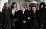 Putin på vej mod endnu en valgsejr sammen med sin hustru Lyudmila. 