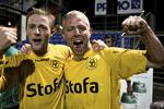 Horsens to målscorere Henrik Hansen (tv) og Anders Nøhr jubler over sejren over Esbjerg. 