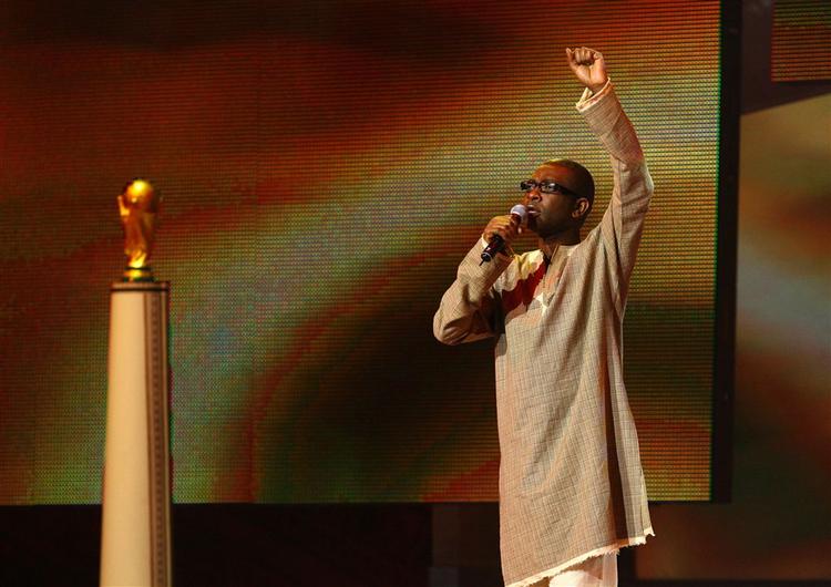 25. november sang Youssou N’Dour i forbindelse med optakten til VM i fodbold i Sydafrika i 2010. Foto: AP/Jerome Delay 