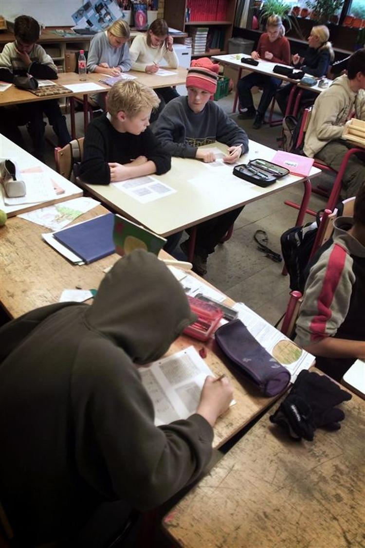 Danske børn er gennemsnitlige, når det angår læsning, men det går bedre med matematikken i forhold til de 30 OECD-lande. 