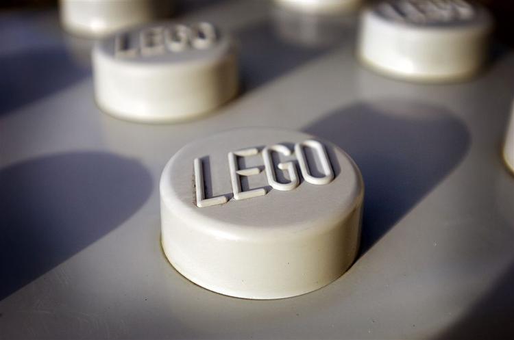 Bogen 'Forbidden LEGO' er et hit blandt nørder. 