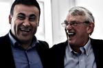 Naser Khader (tv.) har misforstået sagen om Jørgen Poulsens gyldne håndtryk fra Dansk Røde Kors, mener lokalforeningen i Sønderjylland, hvor Jørgen Poulsen er valgt. 