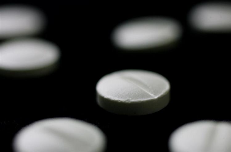 Snak frem for hovedpinepiller. Sundhedsplejerske Else Guldager opfordrer sine kollegaer til at holde igen med pillerne. 