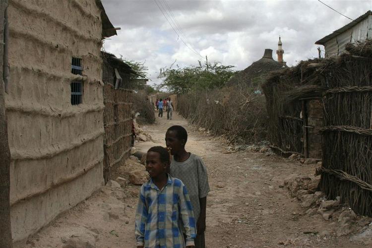 Alene de seneste tre uger er 200.000 mennesker flygtet fra Mogadishu, og det anslås, at det samlede antal internt fordrevne fra hovedstaden er over 650.000. 