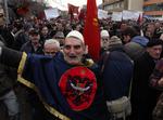 Europa, vis sammenhold, stod der på demonstranternes skilte på torvet i Pristina. 