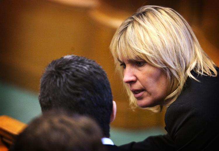 Justitsminister Lene Espersen beskyldes af Socialdemokraterne for dårlig håndtering af politireformen. 