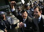 Pakistanske advokater på gaden i dag for at protestere mod præsident Musharraf. 