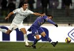 Lazios Scaloni forsøger forgæves at fange Juventus' del Piero. 
