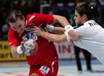 Norges Sørlie (rød) var fremragende i semifinalen. 