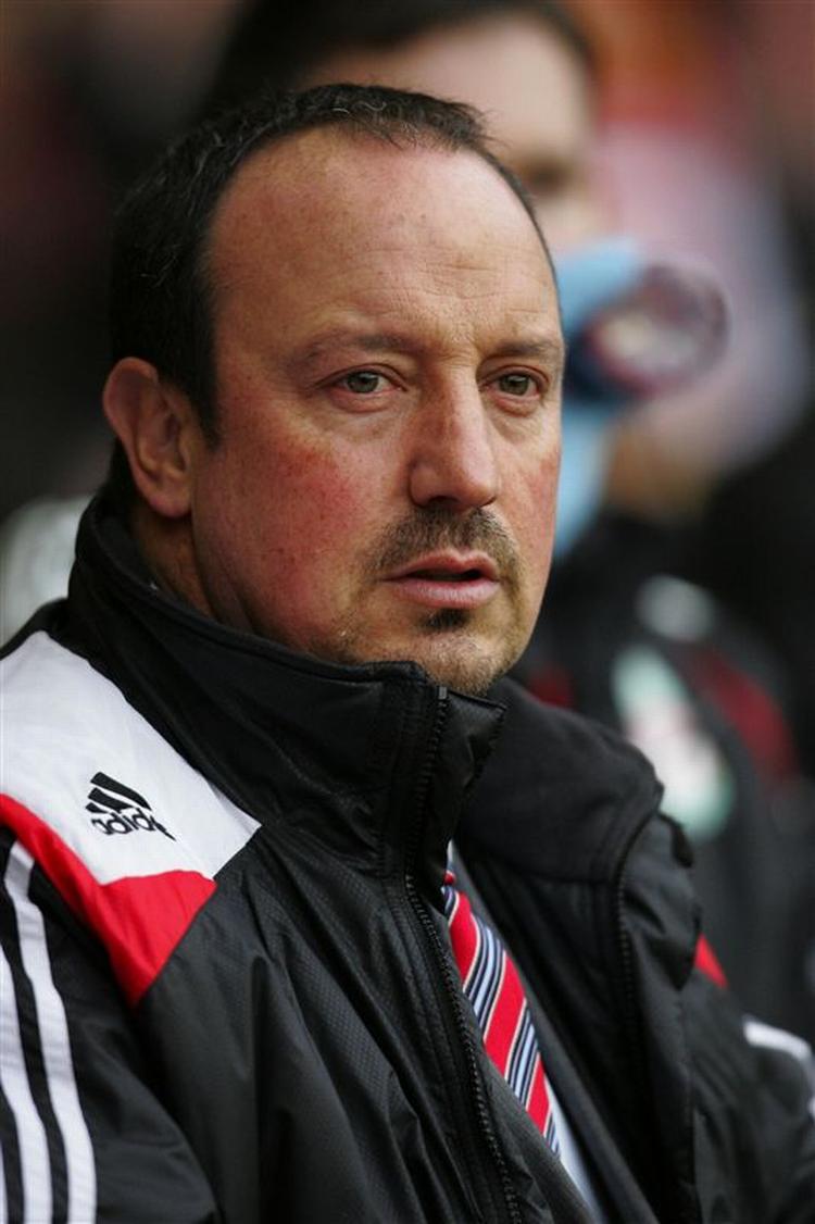 Rafael Benitez har endnu en gang ført Liverpool frem blandt de 16 sidste i Champions League, men det kniber mere med resultaterne i Premier League. 