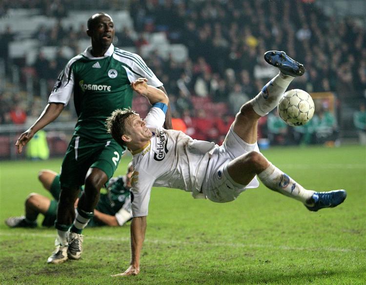 Markus Allbäck har endnu ikke scoret i UEFA Cup-gruppespillet, hvorfra FC København med 0-0 i Aberdeen kan komme videre med ét scoret mål. 