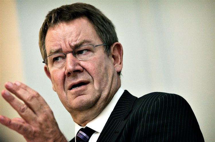 Tidligere statsminister Poul Nyrup Rasmussen er »dybt frustreret« over EU-dommen, der indfører begrænsninger i blokaderetten. 