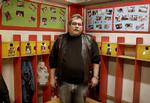 Hjemmehjælpere skal ikke have højere lønstigning end andre, mener pædagog Jan Dyring. »Vi pædagoger har tre et halvt års uddannelse bag os, men de har læst  i et års tid. Så der må godt være forskel«.  Foto: Jonas Pryner Andersen 