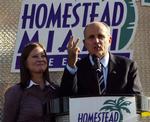 Rudolph Giuliani og hans kone Judith ses her forud for et Nascar-løb i Miami, Florida. 