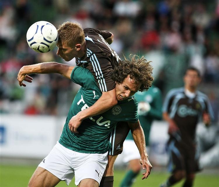Nordmanden Petter Furuseth har været en af Viborgs profiler, selv om han bliver holdt nede her. Nu forlader han det nedrykningstruede hold til fordel for FC Midtjylland, som ligger i den modsatte ende af tabellen. 