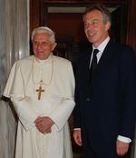 Tony Blair fotograferet sammen med paven i juni i år. 