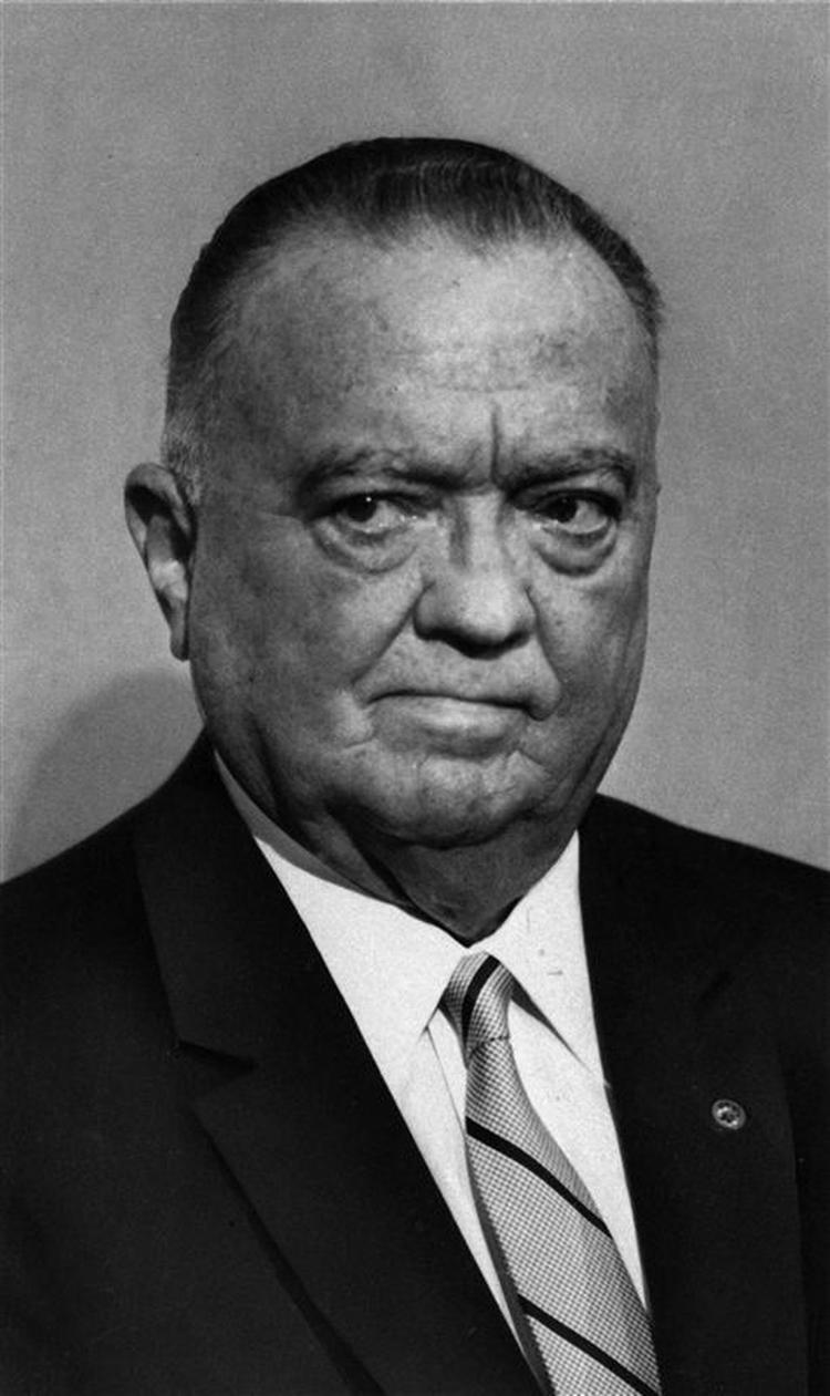 J. Edgar Hoover var chef for FBI i 48 år og i hele perioden kendt som en hård negl. Han døde i 1972. 
