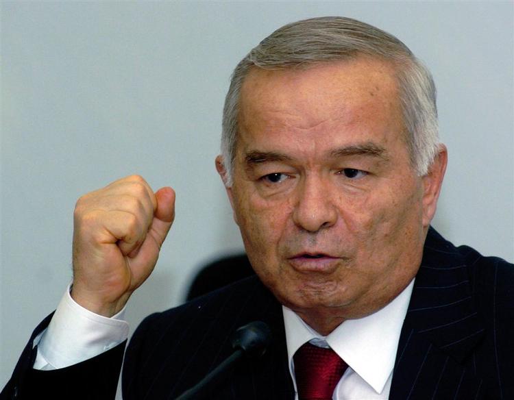 69-årige Islam Karimov har siddet tungt på magten siden han blev generalsekretær for den lokale afdeling af det daværende totalt dominerende Kommunistparti i 1989. 