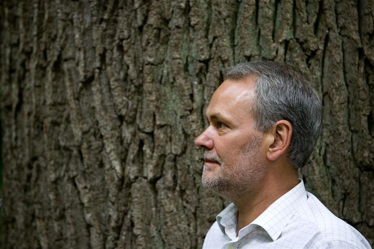 Formand for FOA, Dennis Kristensen, afviser kritikken fra arbejdsmarkedsforsker og sine fagforeningskollegaer. 