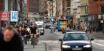 Trafik på Nørrebrogade. Pol.dk's læsere vil gerne være fri for bilerne på Nørrebrogade. 