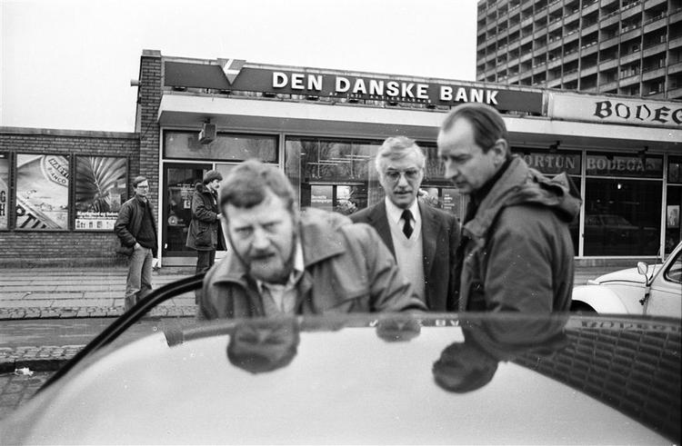 Politiet arbejder på røveriet mod pengetransporten i Lyngby i 1983. 