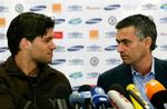Som Chelseatræner købte Jose Mourinho Michael Ballack fra Bayern München. Nu bringes portugiseren i spil som et emne for den tyske storklub. 